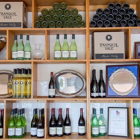 Tranquil Vale Vineyard Hotel Luskintyre Buitenkant foto