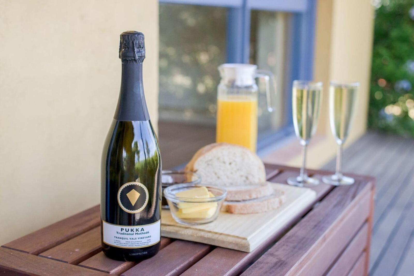 Tranquil Vale Vineyard Hotel Luskintyre Buitenkant foto
