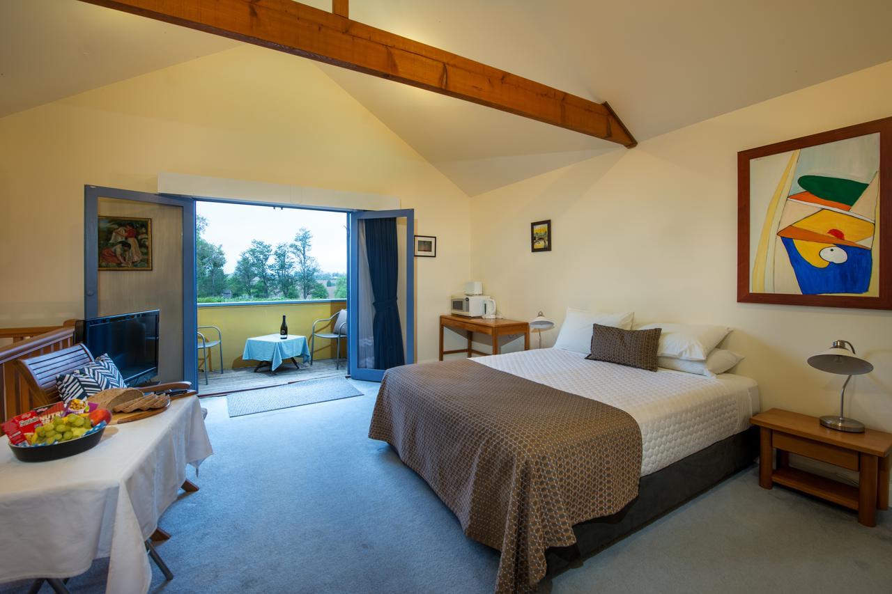 Tranquil Vale Vineyard Hotel Luskintyre Buitenkant foto